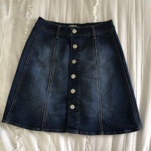 A-Line denim skirt with buttons